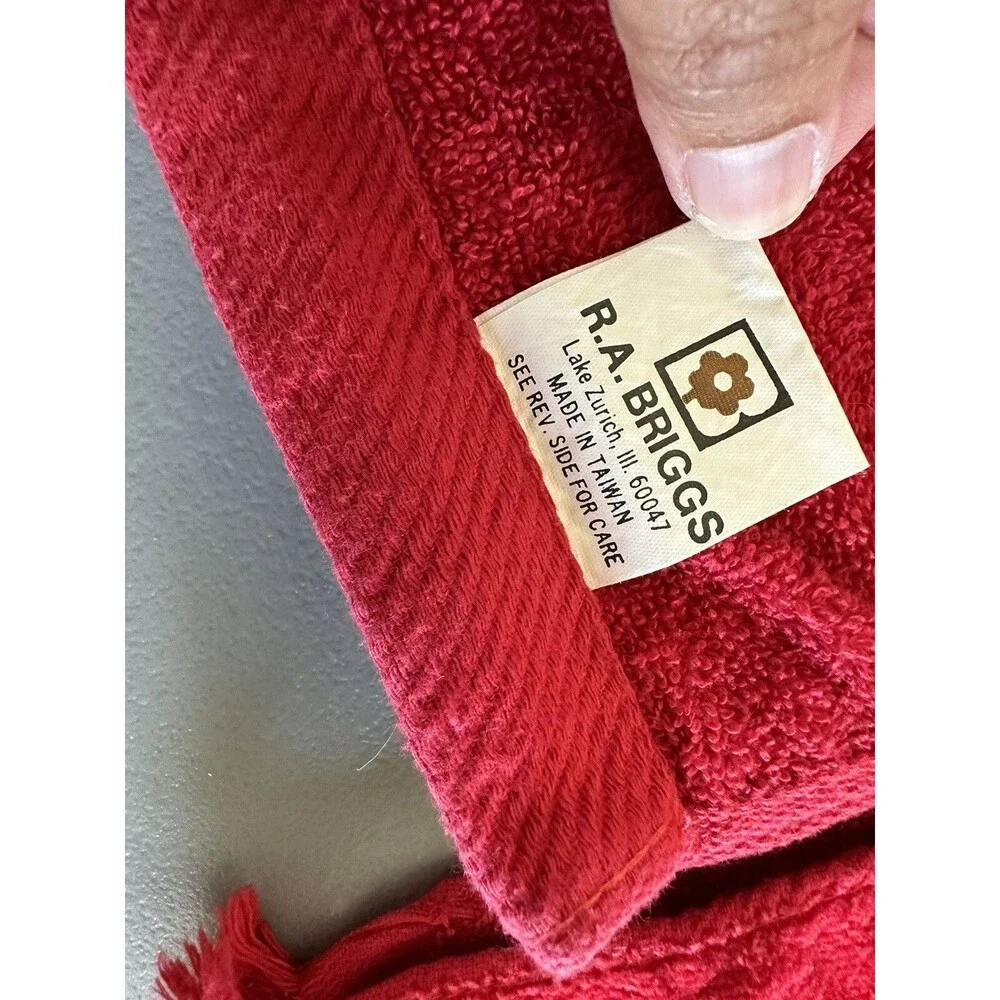 R A Briggs Towel Set Red Embroidered 3 Piece Bath Hand Face Christmas Bow
